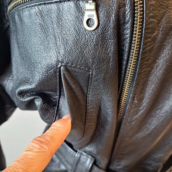 Vintage Boutique Europe 100% Black Belted Leather Motorcycle Jacket - Picture 6 of 12
